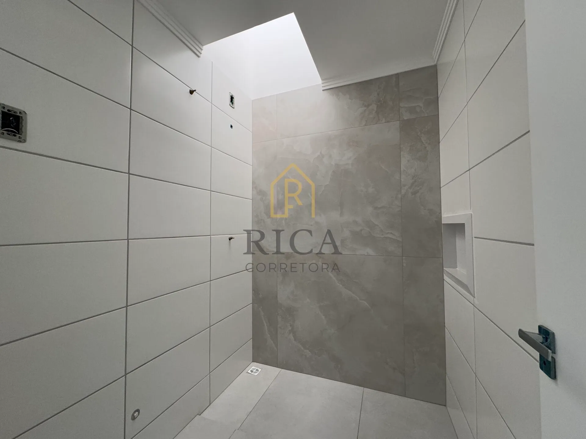 Sobrado Novo no Bairro Escola Agrícola — foto 3