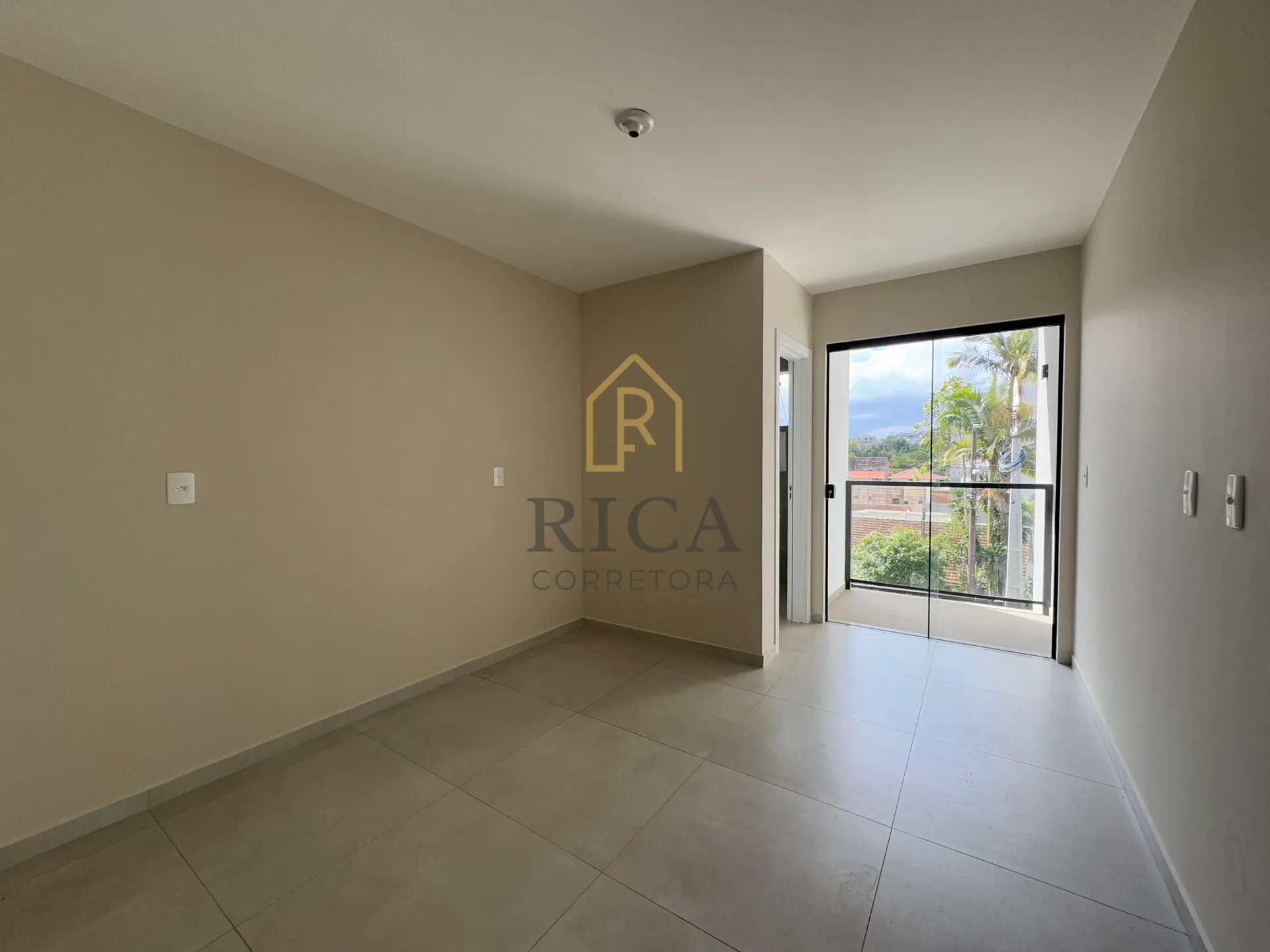 Sobrado Novo no Bairro Escola Agrícola — foto 4