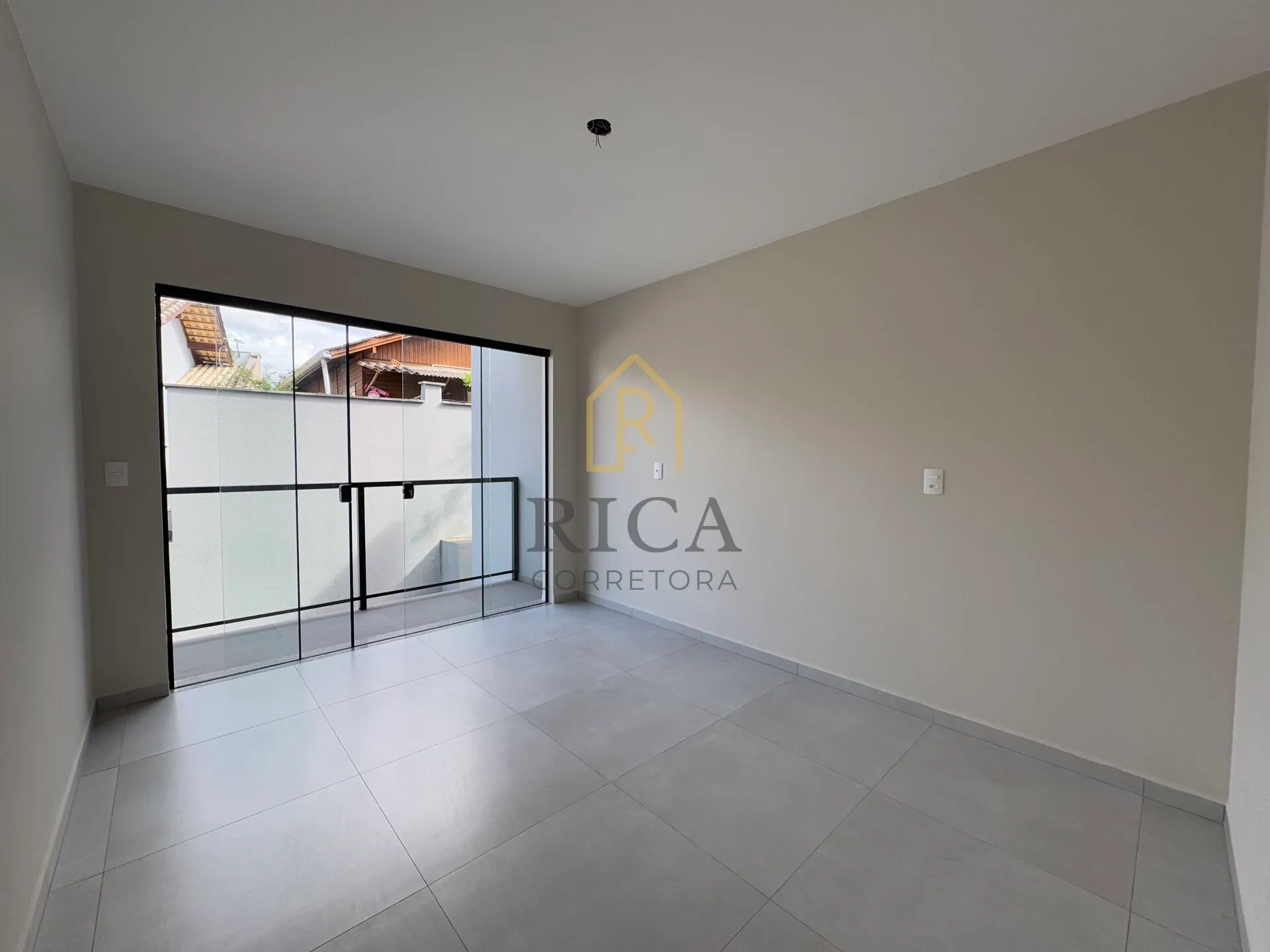 Sobrado Novo no Bairro Escola Agrícola — foto 5