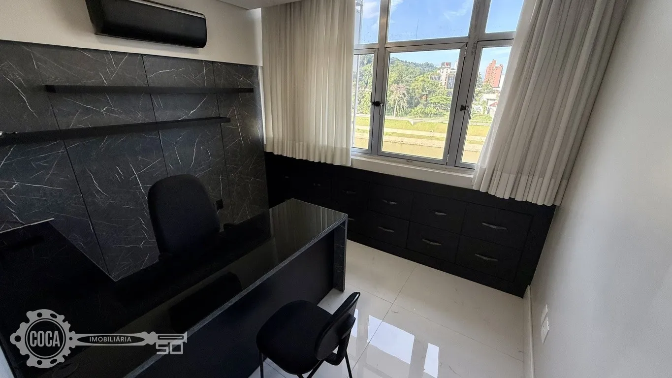 Oportunidade de investimento com alta rentabilidade no Centro de Blumenau/SC | 2 Salas comerciais com 2 vagas de garagem privadas — foto 6