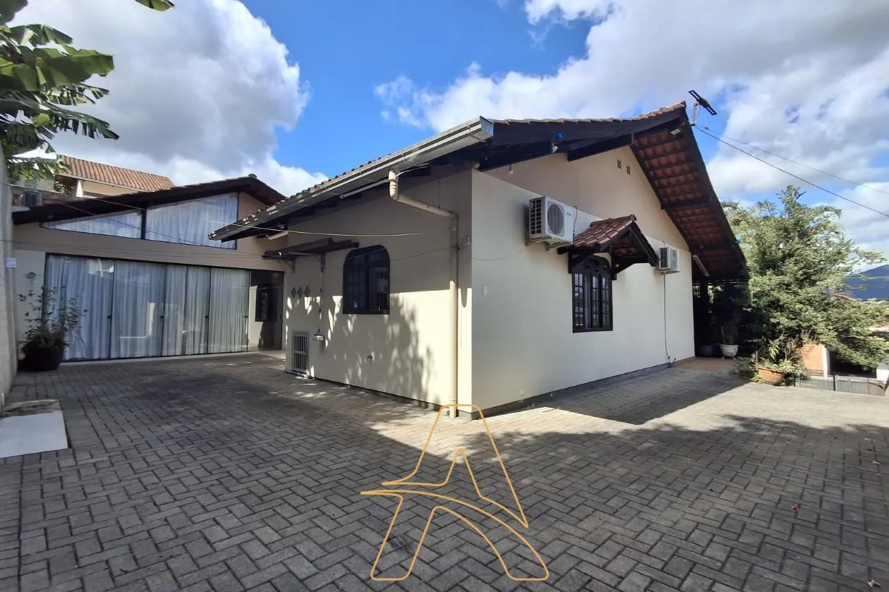 Casa Exclusiva com Amplo Terreno e Área de Festas - Salto Weissbach - foto 1