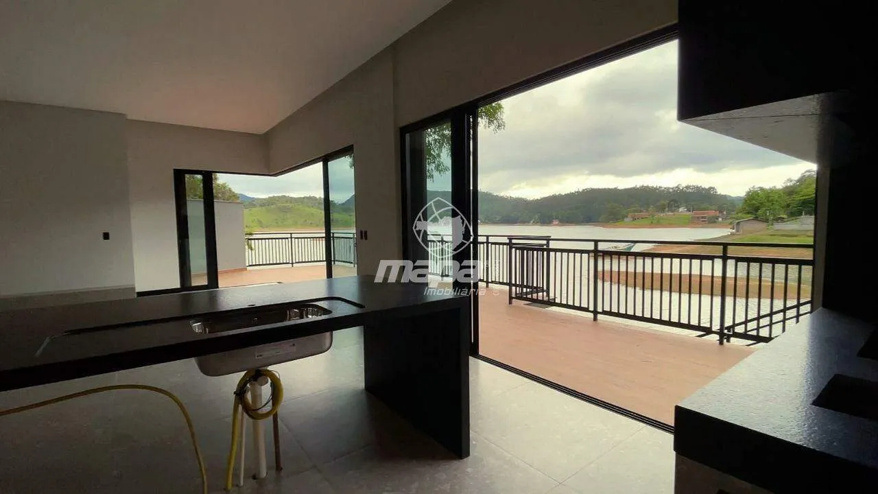 Frente para a barragem — foto 4