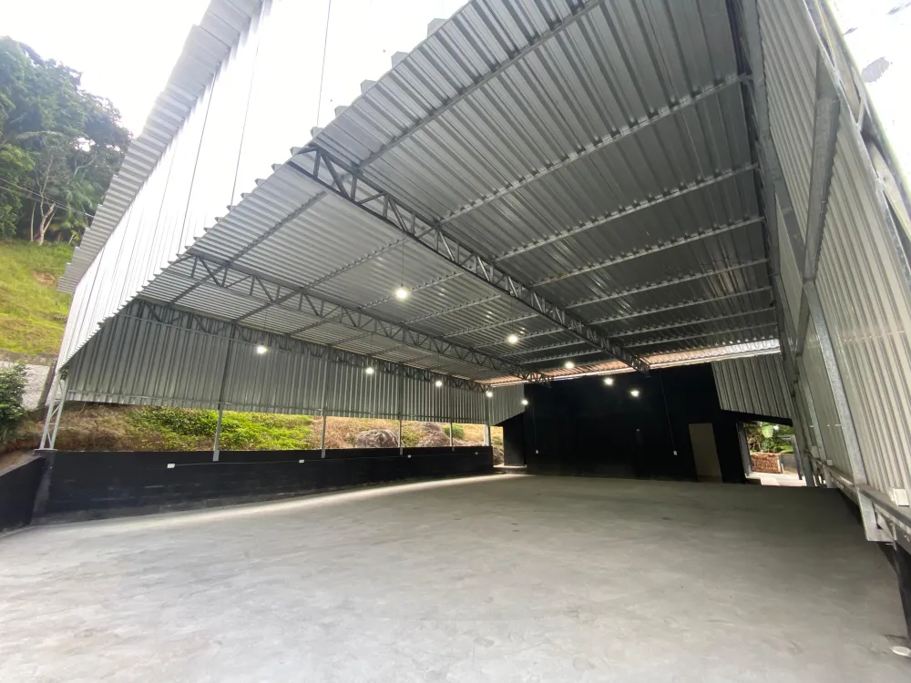 LOCAÇÃO GALPÃO COM RESIDÊNCIA - foto 1