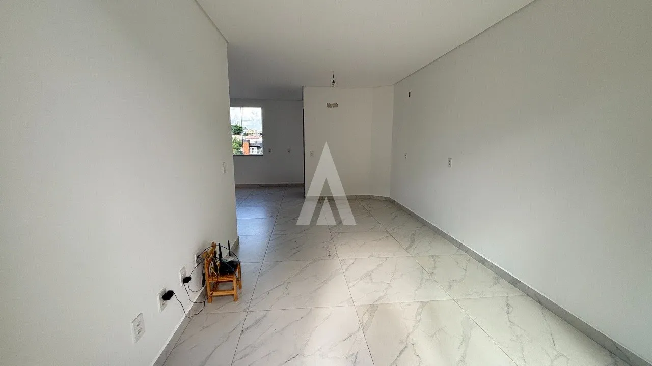 Casa com 1 suíte e 2 quarto(s) à venda no bairro Santa Catarina em Joinville-SC por R$790.000,00. — foto 2