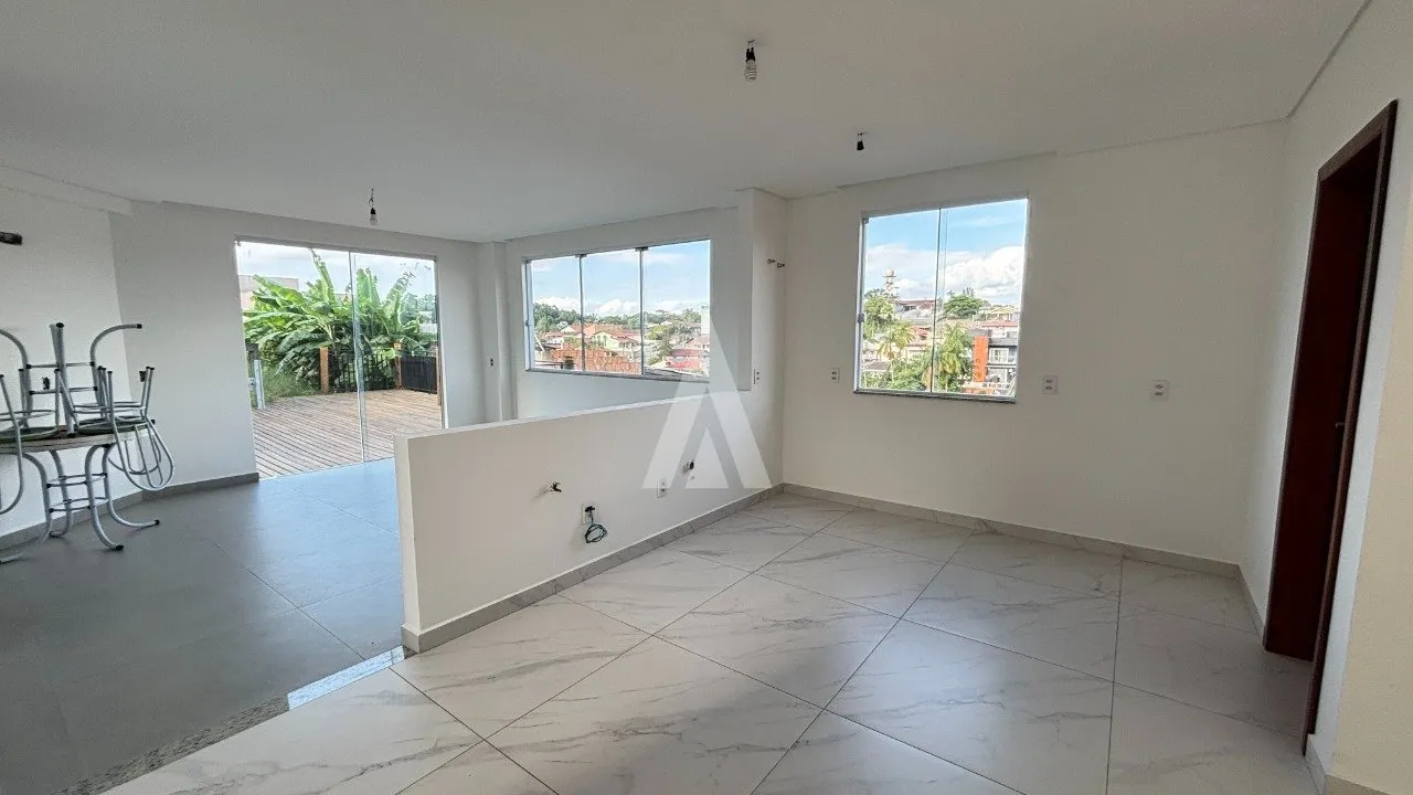 Casa com 1 suíte e 2 quarto(s) à venda no bairro Santa Catarina em Joinville-SC por R$790.000,00. — foto 4