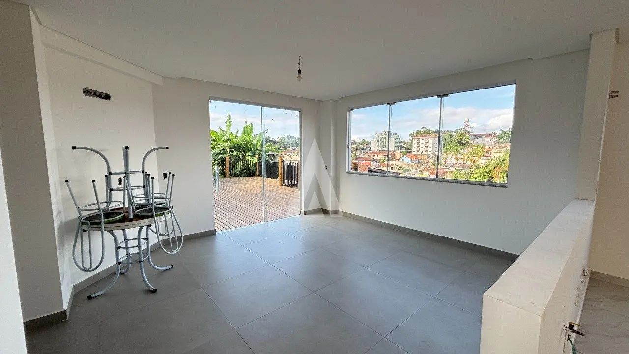 Casa com 1 suíte e 2 quarto(s) à venda no bairro Santa Catarina em Joinville-SC por R$790.000,00. — foto 5