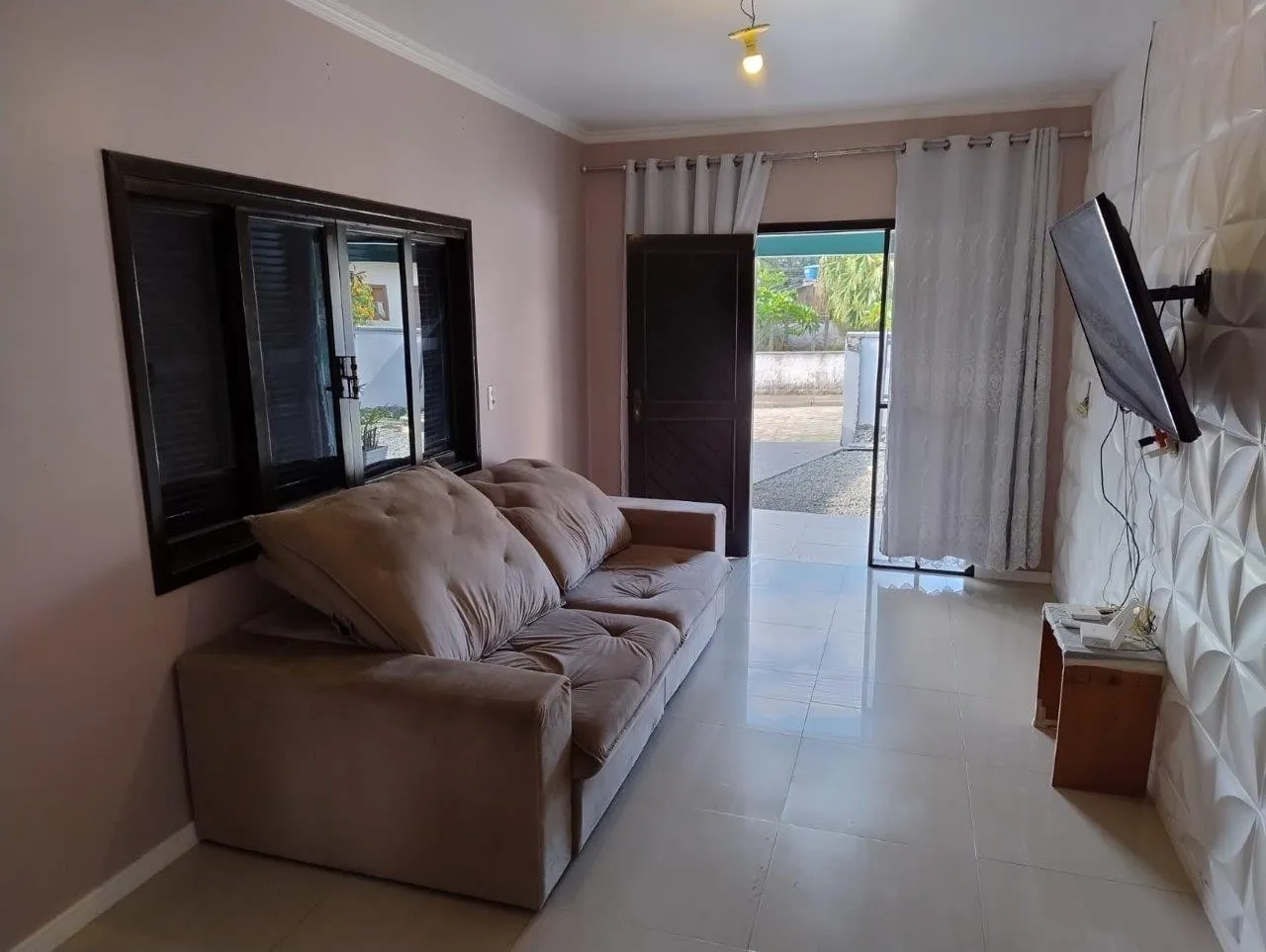 Casa com Piscina - Bairro Itoupava Central - Blumenau/SC — foto 4