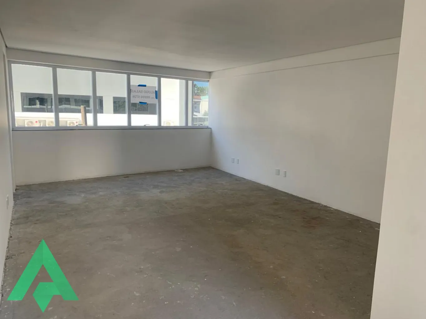 Sala Comercial com 67,36m para locação por R$ 1.500,00 - Bairro Centro - Blumenau/SC — foto 3