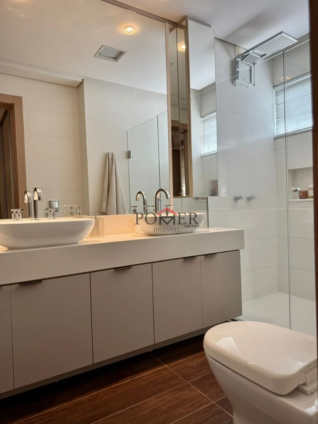 Sofisticação, conforto e autenticidade no coração da cidade. Casa com 3 dormitórios, sendo uma suite. — foto 6