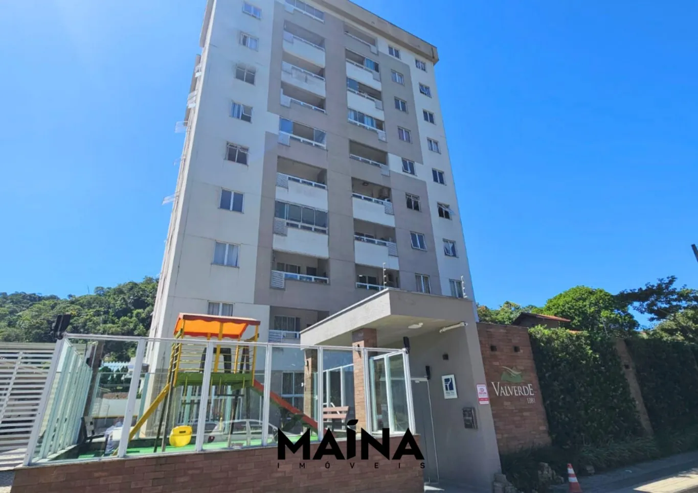 Apartamento com 3 dormitórios sendo 1 suíte, sacada com churrasqueira a apenas 2 km do Centro/Blumenau — foto 2