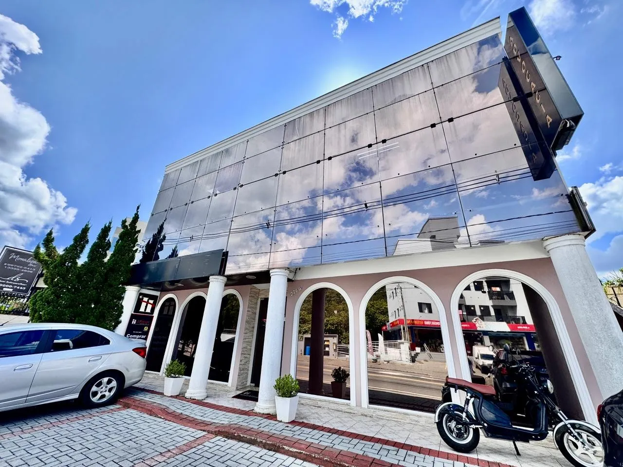 SALA COMERCIAL DE 90m RUA DOS CAÇADORES R$ 7.500,00 + ENCARGOS - foto 1