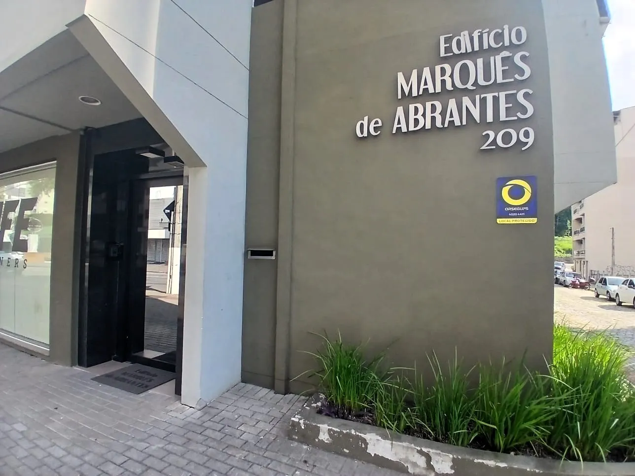 Excelente sala comercial, localizada na Rua Joinville, no Bairro Vila Nova. - foto 1