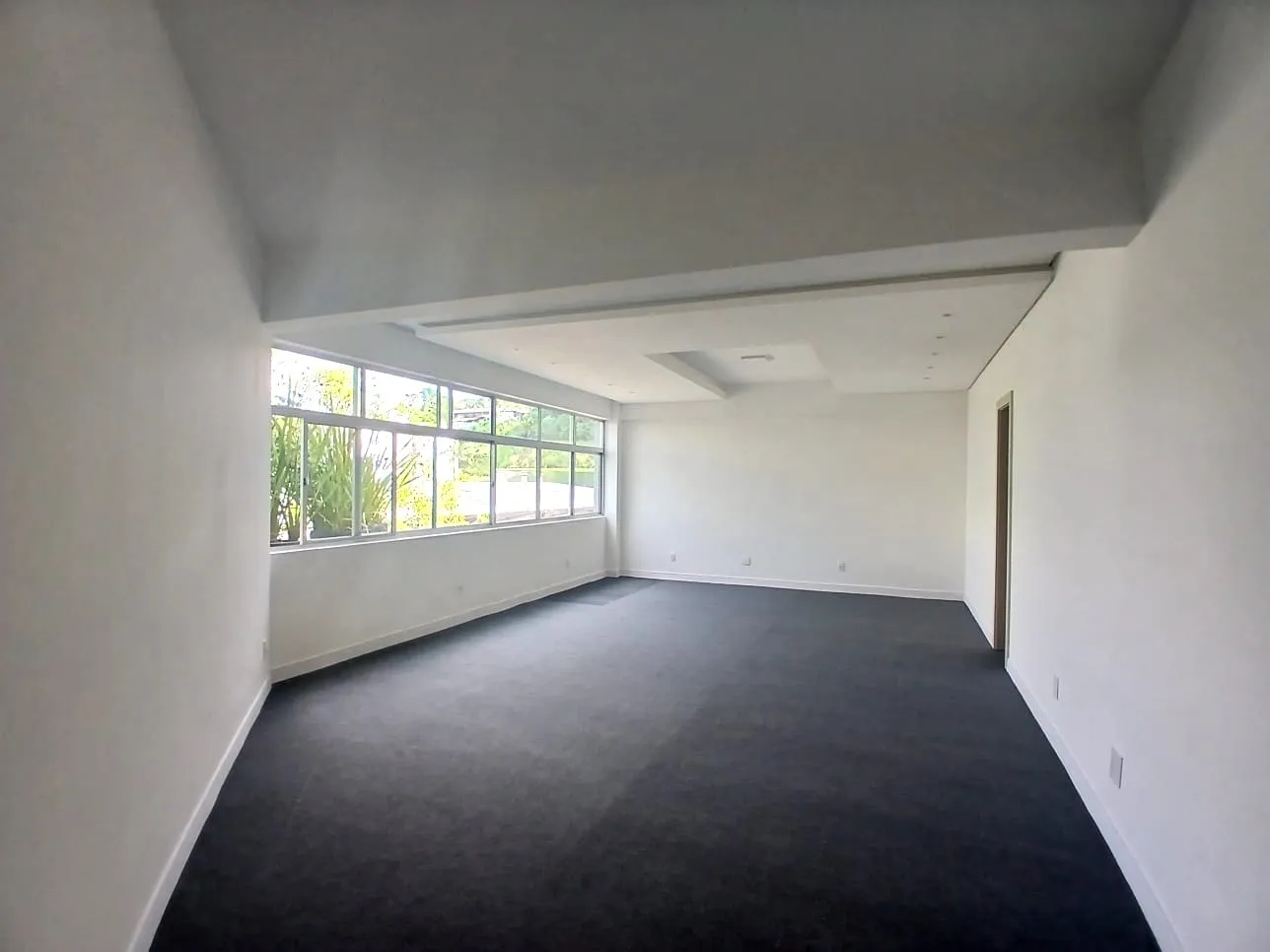 Excelente sala comercial, localizada na Rua Joinville, no Bairro Vila Nova. — foto 6