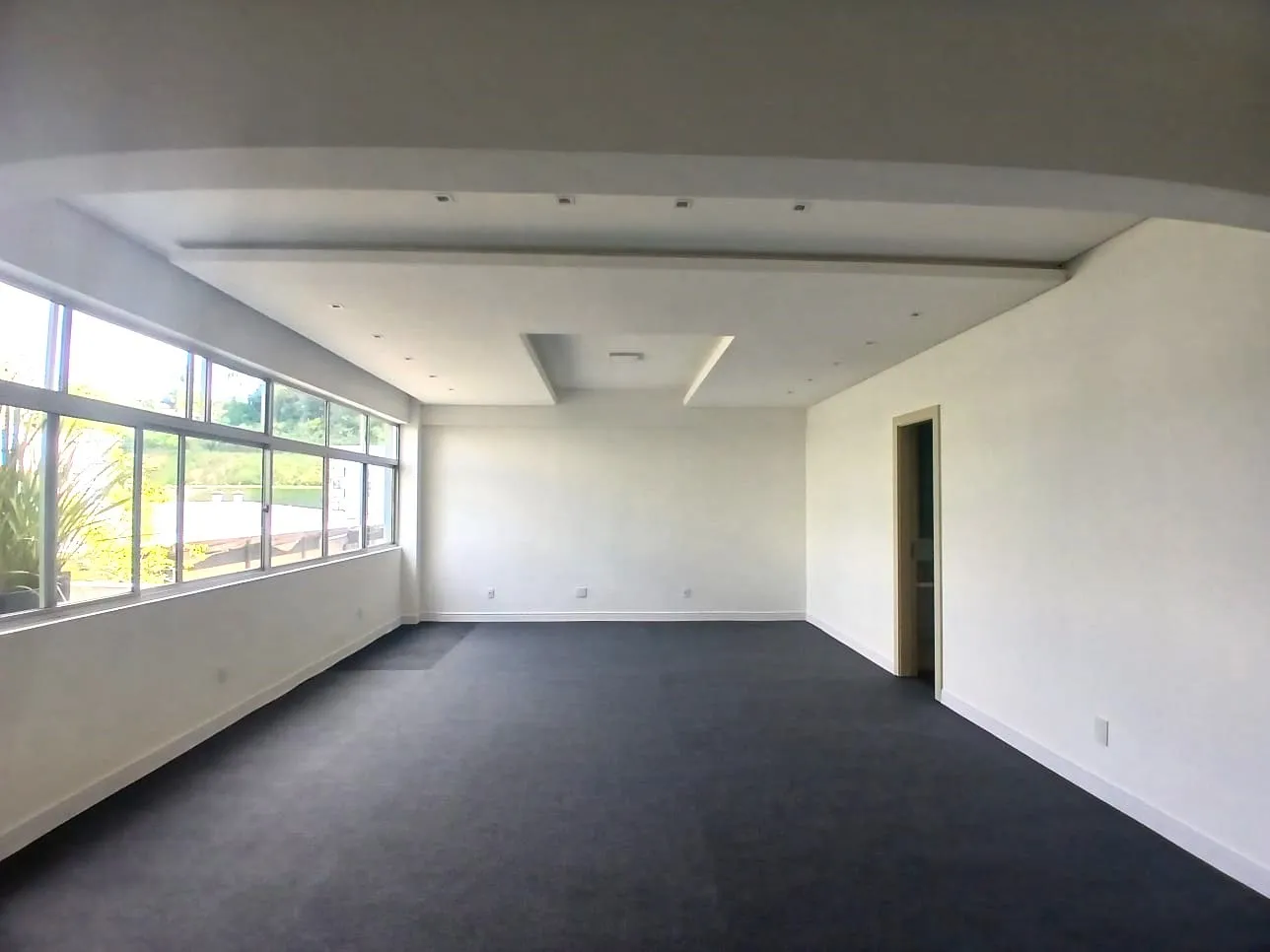 Excelente sala comercial, localizada na Rua Joinville, no Bairro Vila Nova. — foto 7