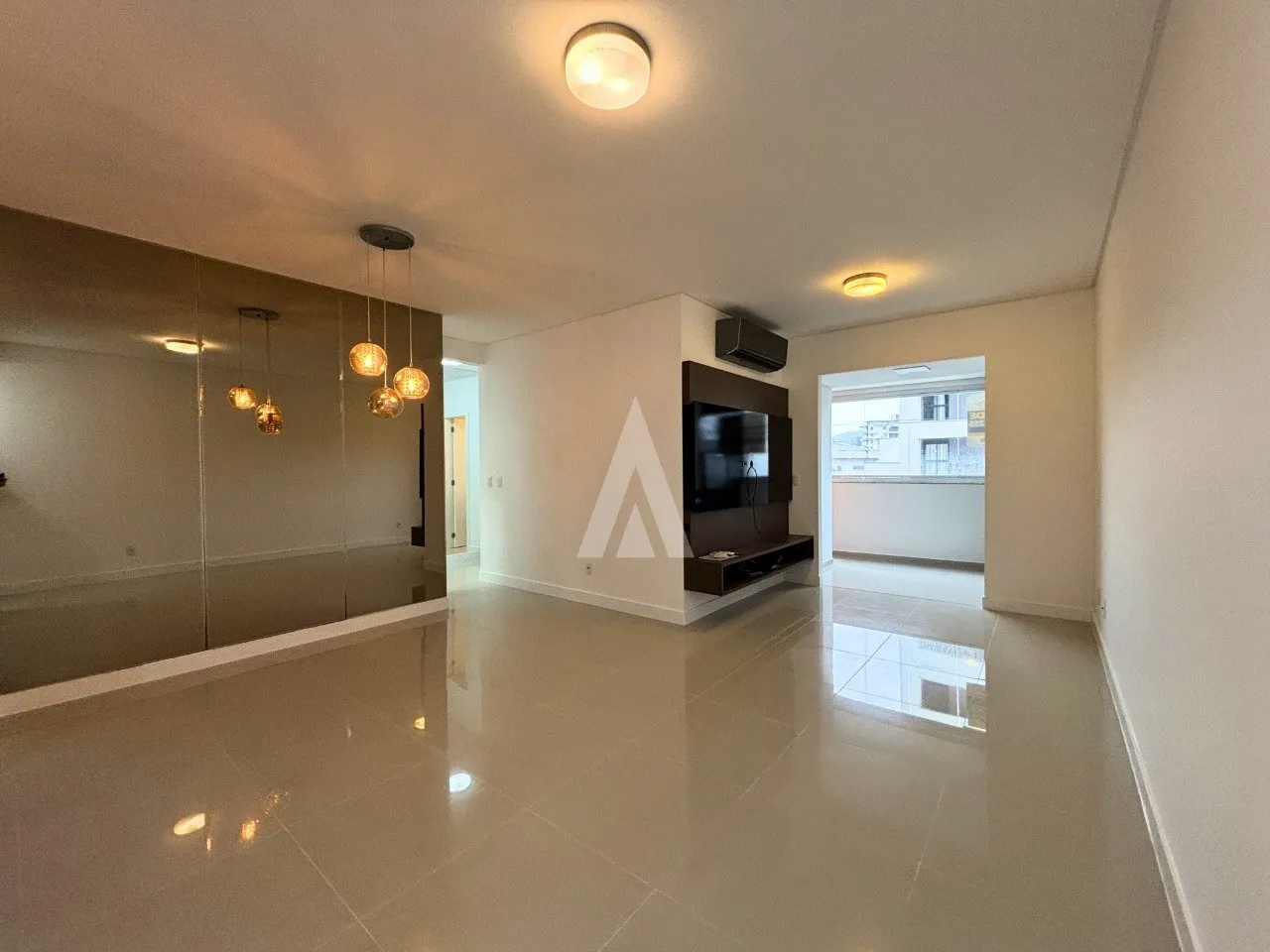 Apartamento com 1 suíte e 2 quarto(s) à venda no bairro Saguaçu em Joinville-SC por R$798.000,00. — foto 2