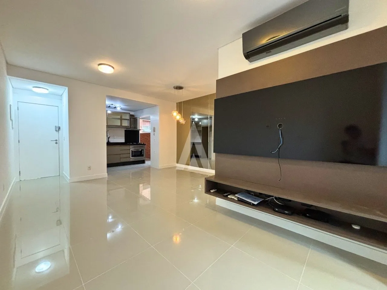 Apartamento com 1 suíte e 2 quarto(s) à venda no bairro Saguaçu em Joinville-SC por R$798.000,00. — foto 3