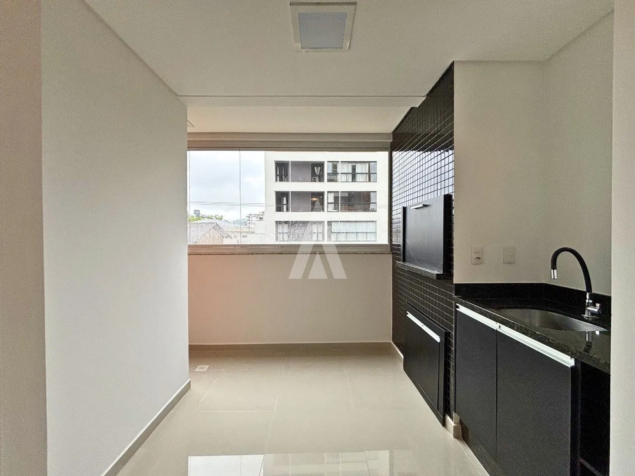 Apartamento com 1 suíte e 2 quarto(s) à venda no bairro Saguaçu em Joinville-SC por R$798.000,00. — foto 4