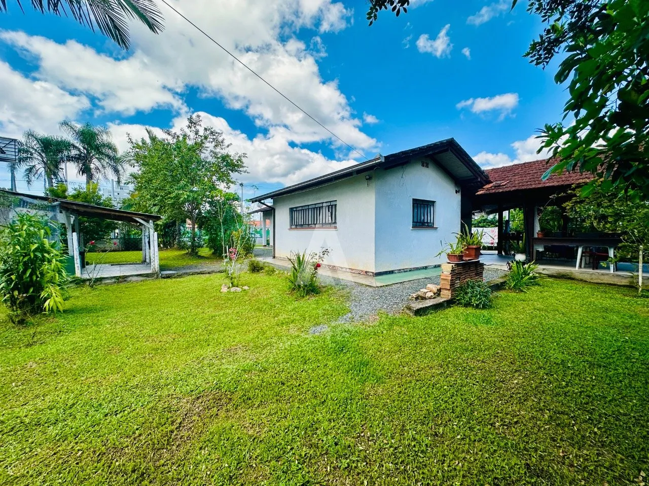 Terreno com 1172m à venda no bairro Santo Antônio em Joinville-SC por R$1.100.000,00. - foto 1