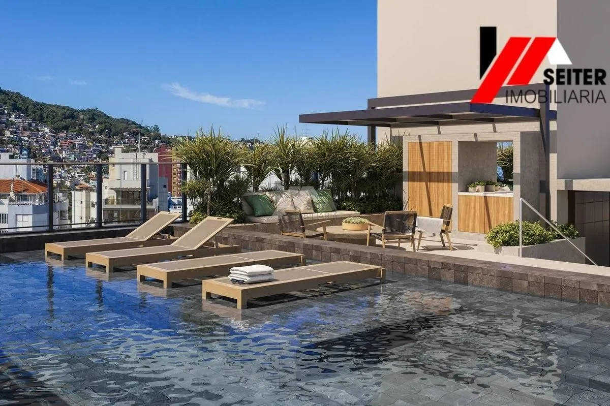 Apartamento a venda de 3 domitorios com suite no centro de Florianopolis - foto 1