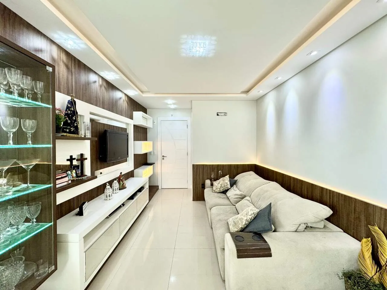 Apartamento com 3 dormitórios e 2 vagas no Ed. La Spezia na Itoupava Seca — foto 3