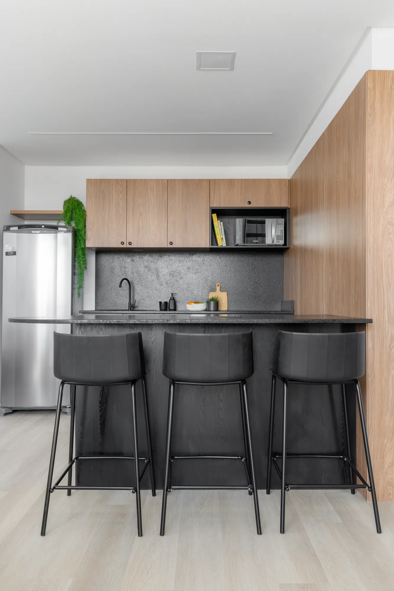 Duplex próximo a Vila Germânica com sacada, mobiliado, equipado e com vaga. — foto 3