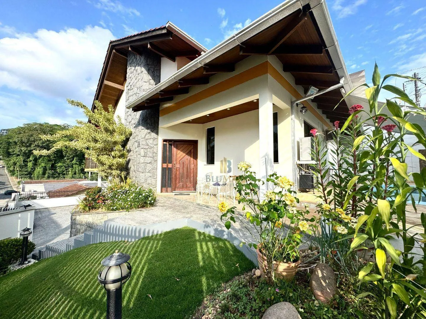 Casa com 4 dormitórios à venda, 372 m por R$ 1.280.000 - Velha - Blumenau/SC - foto 1