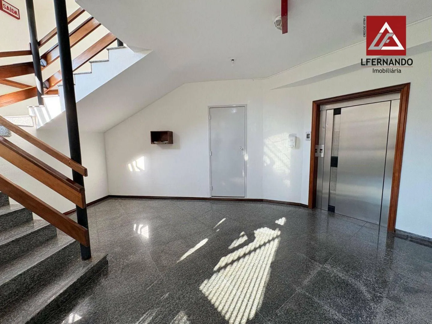 Sala comercial no Edifício Clínica da Mulher, localizada na Rua Ceará — foto 6