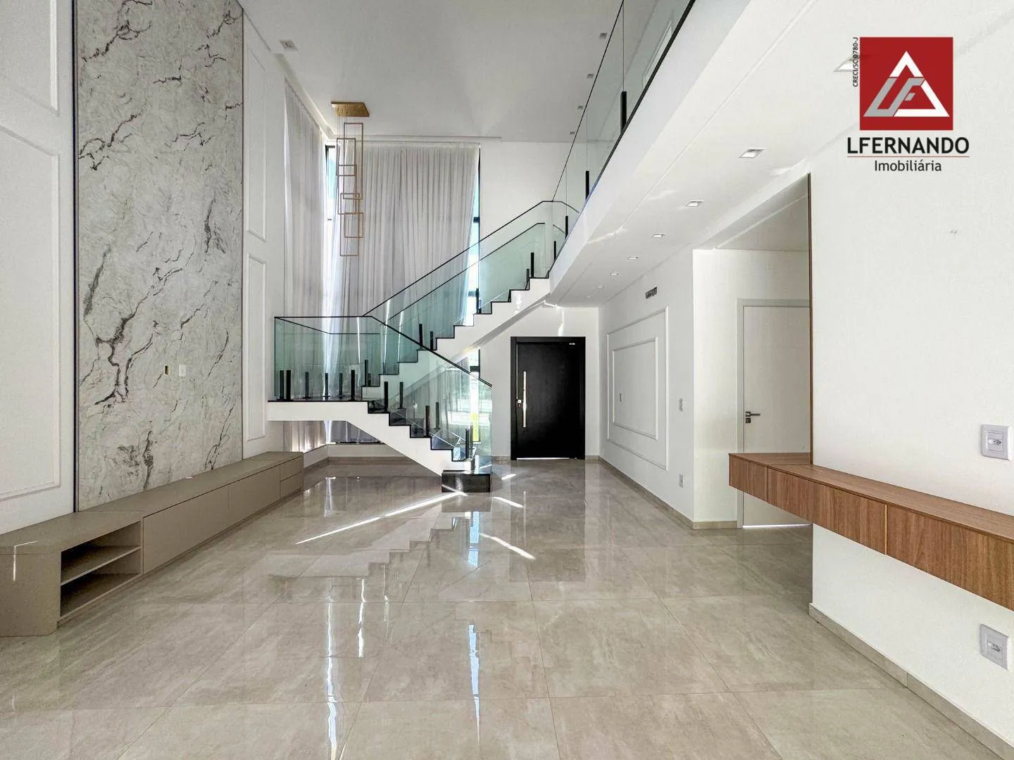 Casa de alto padrão com 4 dormitórios, sendo 3 suítes à venda, 305 m por R$ 2.200.000 - Ponta Aguda - Blumenau/SC — foto 3