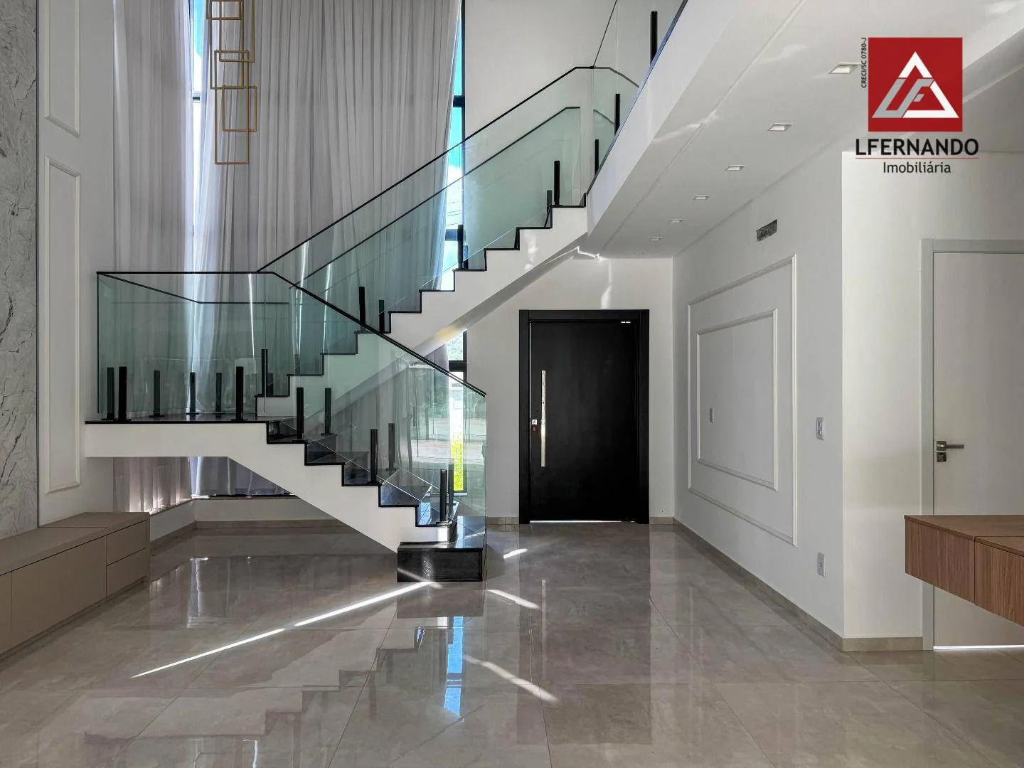 Casa de alto padrão com 4 dormitórios, sendo 3 suítes à venda, 305 m por R$ 2.200.000 - Ponta Aguda - Blumenau/SC — foto 4