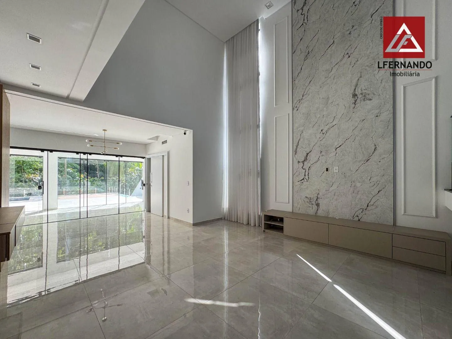 Casa de alto padrão com 4 dormitórios, sendo 3 suítes à venda, 305 m por R$ 2.200.000 - Ponta Aguda - Blumenau/SC — foto 7