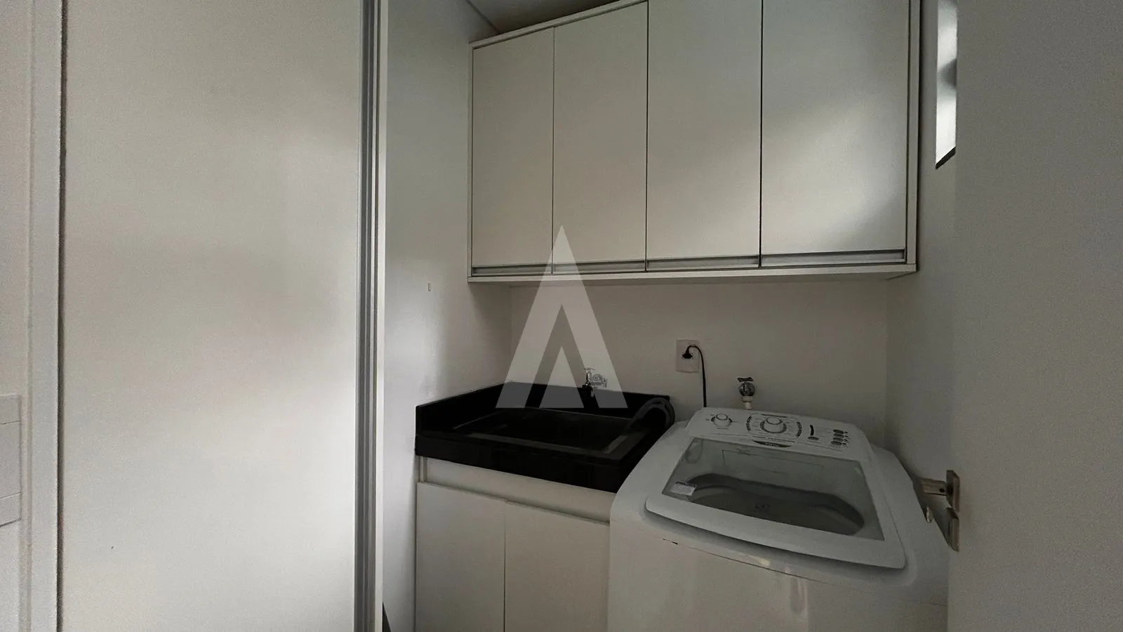 CASA MOBILIADA COM 3 QUARTOS SENDO 1 SUITE, ÁREA DE FESTA, PISCINA E CHURRASQUEIRA, BAIRRO GLÓRIA. — foto 6