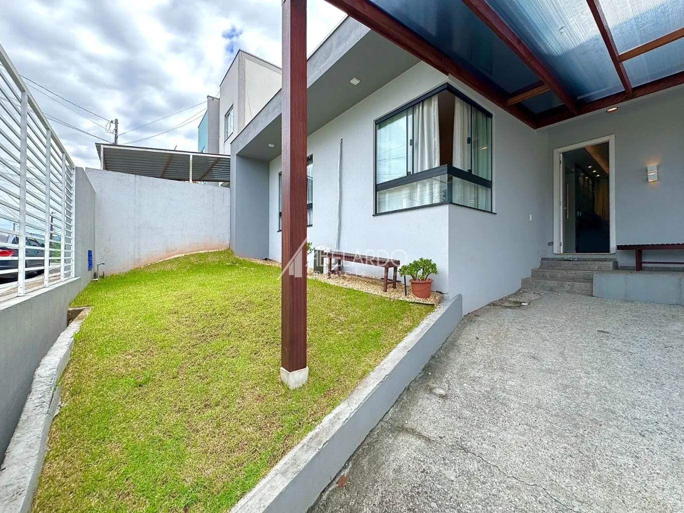 Casa Residencial Mobiliada para Locação - Bairro Água Verde — foto 2