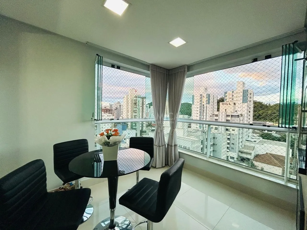 Oportunidade apartamento 3 dormitórios no Victor Konder: Alto Padrão, Reformado e Mobiliado — foto 4