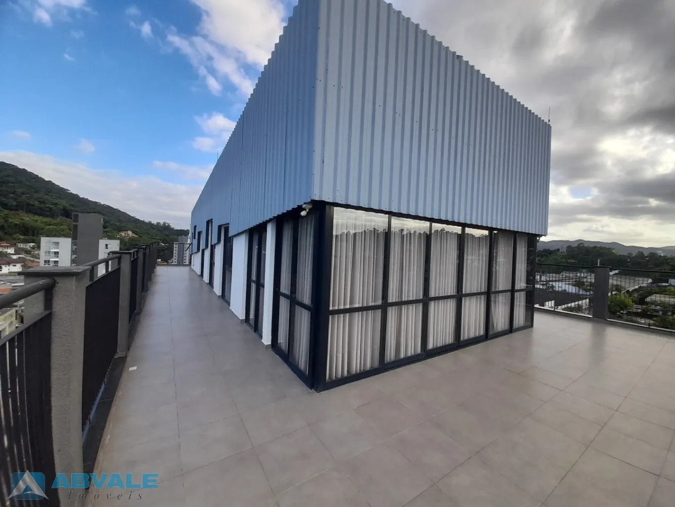 loft totalmente mobiliado, com garagem e estrategicamente localizado em Blumenau — foto 3