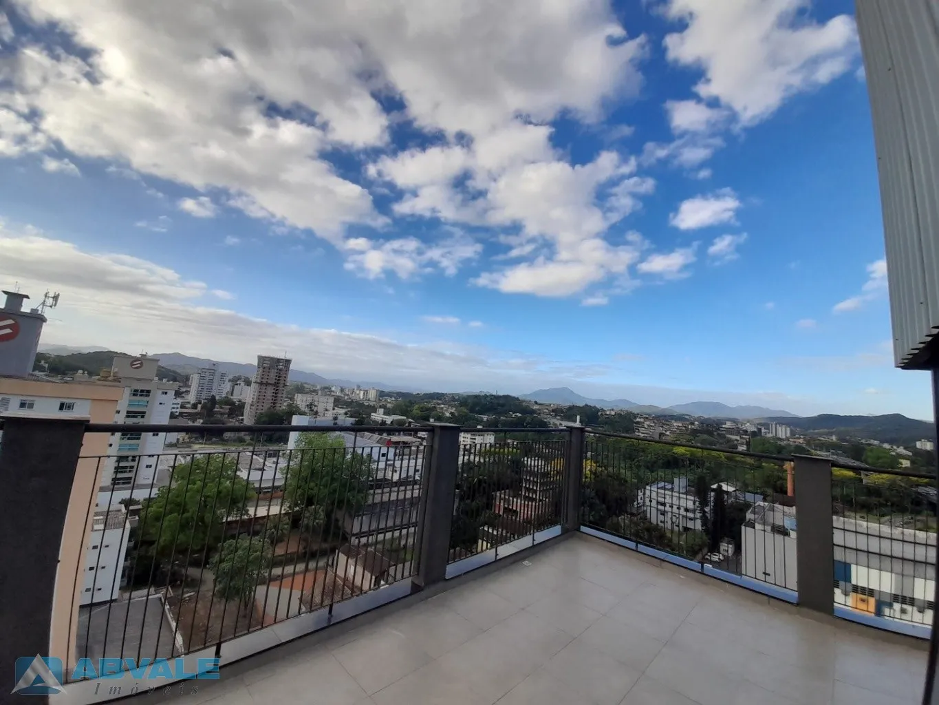 loft totalmente mobiliado, com garagem e estrategicamente localizado em Blumenau — foto 4