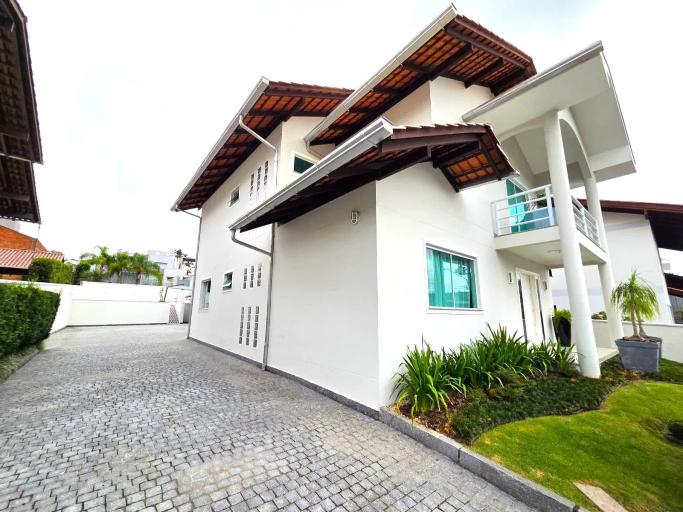 Casa de Alto Padrão em Condomínio - Sofisticação, Segurança e Qualidade de Vida — foto 3