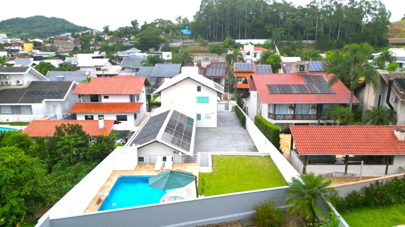 Casa de Alto Padrão em Condomínio - Sofisticação, Segurança e Qualidade de Vida — foto 4