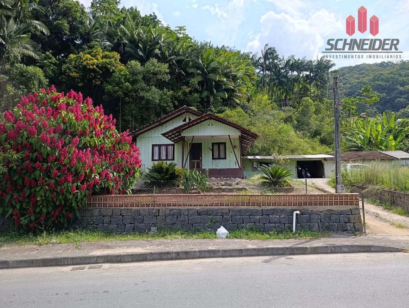 Casa com 3 dormitórios à venda no bairro Centro em Benedito Novo/SC - foto 1