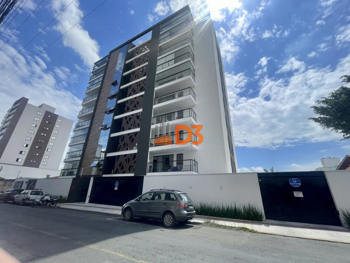 Lindo Apartamento no Edifício Coral Gables em Camboriú - foto 1