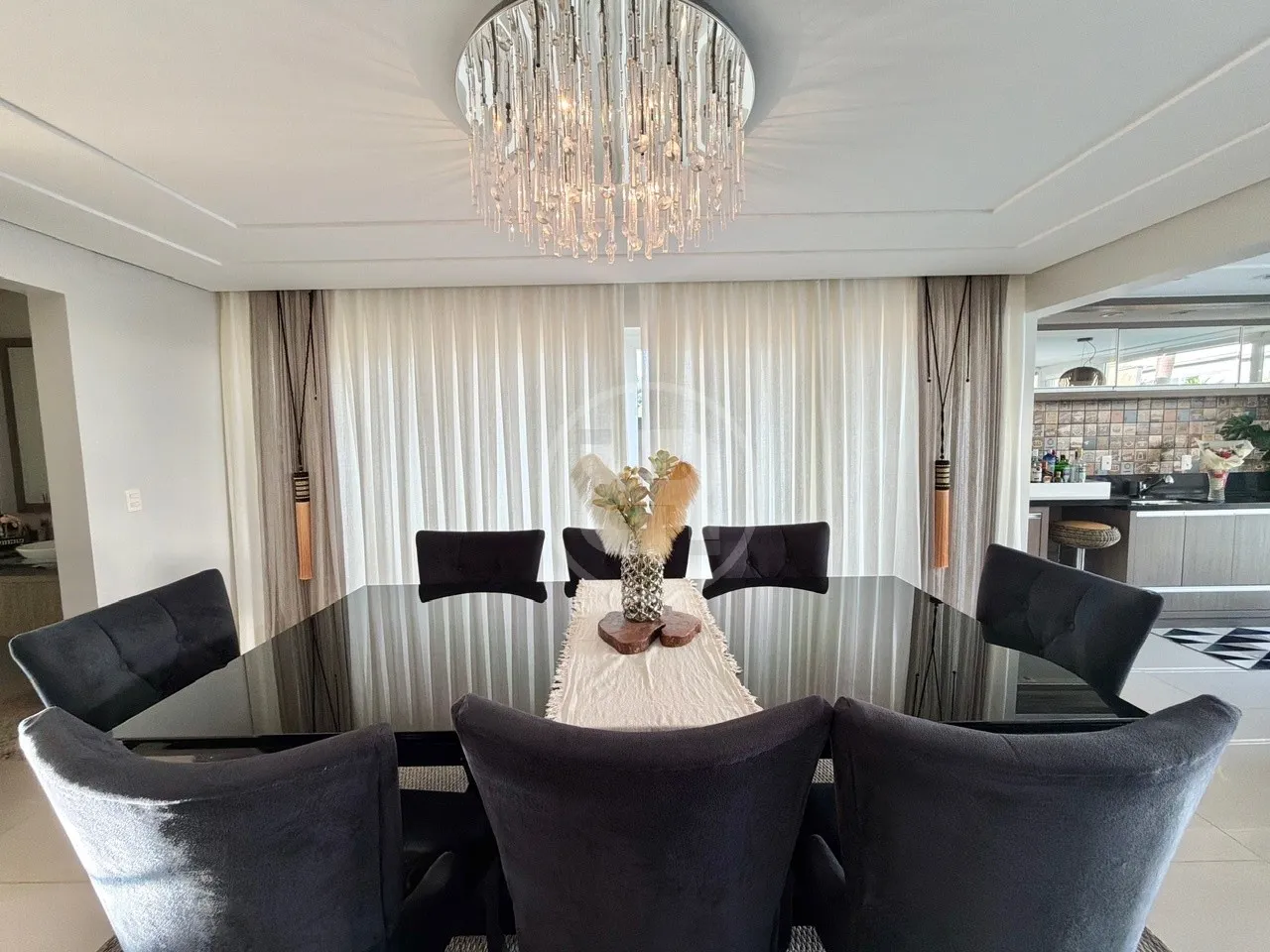 Casa de Luxo com 3 Suítes, Piscina e Energia Solar no Golden Park - Alto Padrão em Blumenau — foto 5