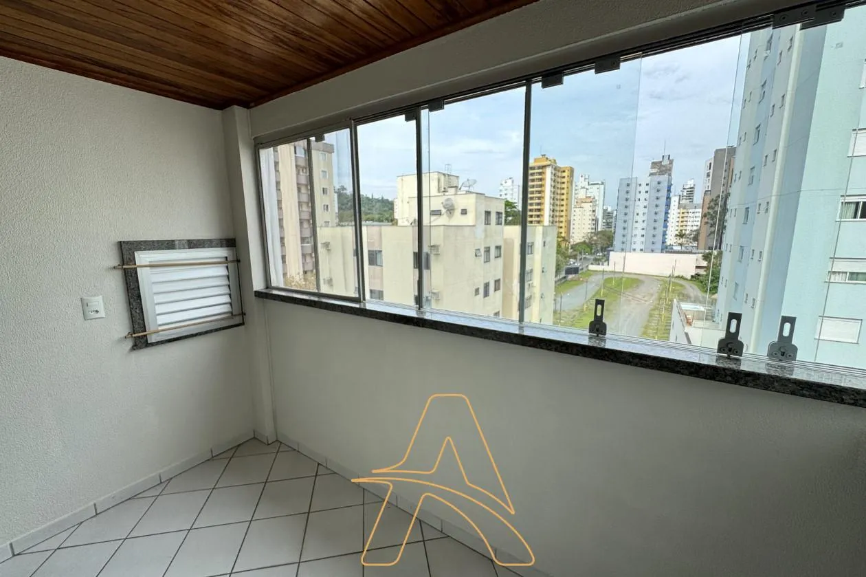 Apartamento Semi Mobiliado com 2 Dormitórios no Victor Konder — foto 5