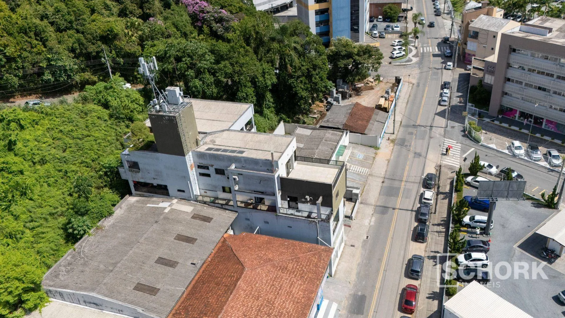 Prédio comercia e residencial no bairro Garcia, contendo salas comerciais e apartamentos — foto 2