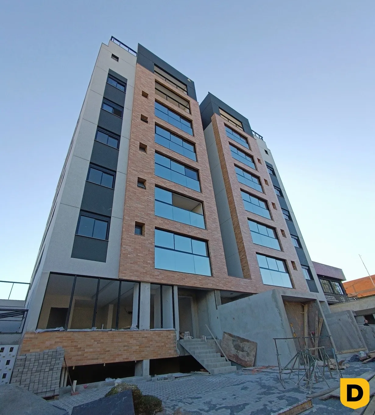 Cobertura Duplex com Piscina Privativa e 3 Suítes - Próximo ao Centro de Blumenau! — foto 2