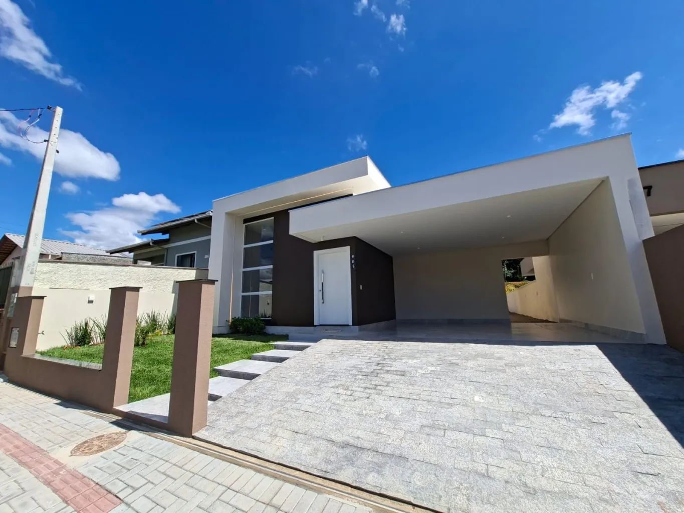 Casa nova com alto padrão de acabamentos em terreno de 360,00m - foto 1