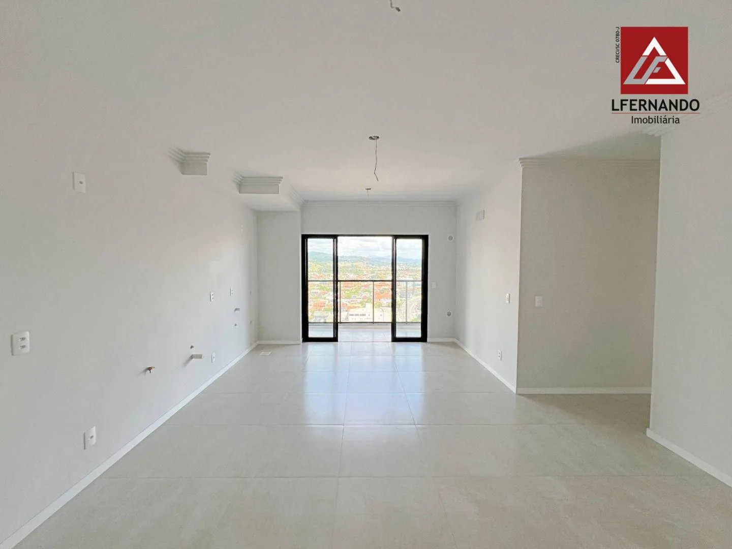Apartamento com 3 dormitórios, sendo 1 suíte à venda, 76 m por R$ 1.090.000 - Praia de Armação - Penha/SC — foto 2