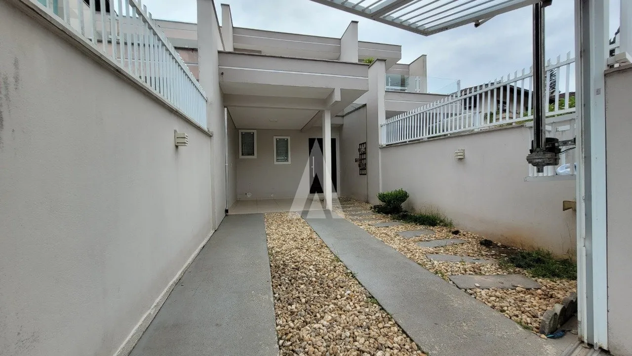 Sobrado geminado com 2 quartos à venda no bairro São Marcos em Joinville-SC por R$500.000,00. - foto 1