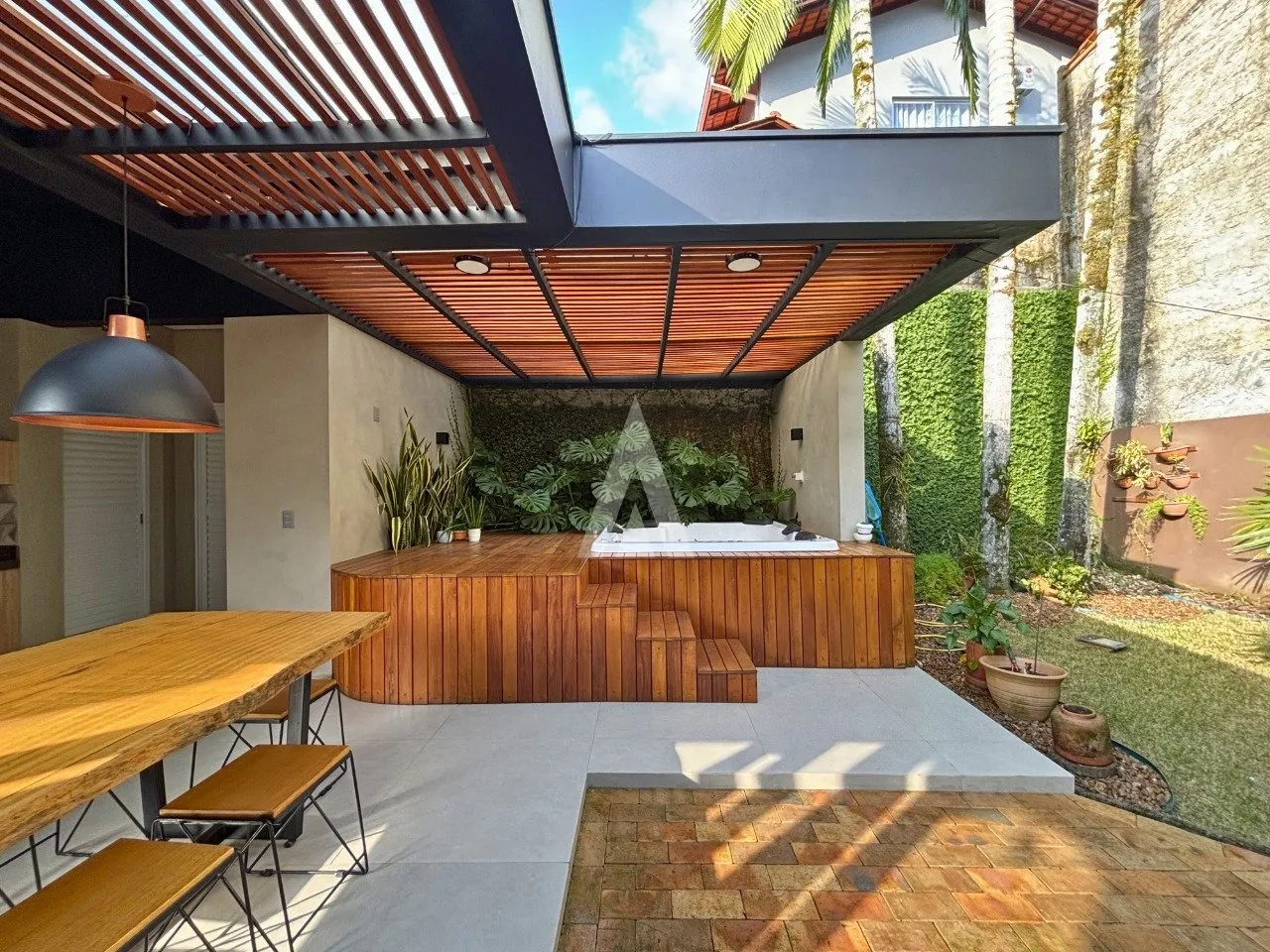 Casa com 1 suíte e 2 quartos à venda no bairro Boa Vista em Joinville-SC por R$1.250.000,00., — foto 4