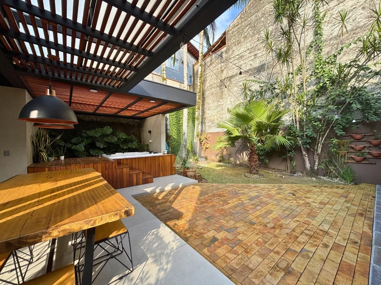 Casa com 1 suíte e 2 quartos à venda no bairro Boa Vista em Joinville-SC por R$1.250.000,00., — foto 5