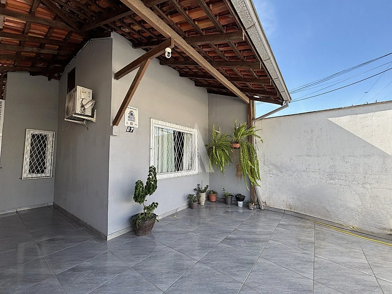 Casa com 1 suíte e 1 quarto à venda no bairro Guanabara em Joinville-SC por R$480.000,00. - foto 1