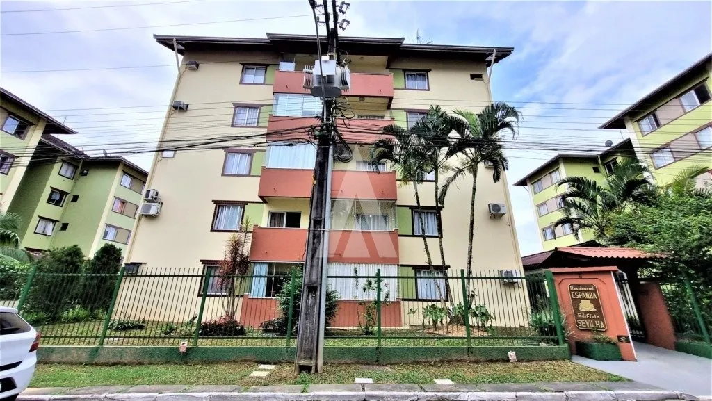 Apartamento com 3 quartos à venda no bairro América em Joinville-SC por R$300.000,00. - foto 1